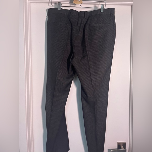 Sondergaard

Slim-Fit Suit - Picture 7 of 11